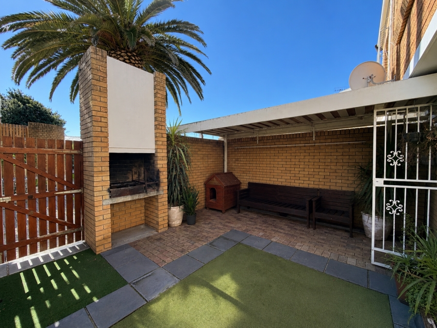 3 Bedroom Property for Sale in Stellenryk Western Cape